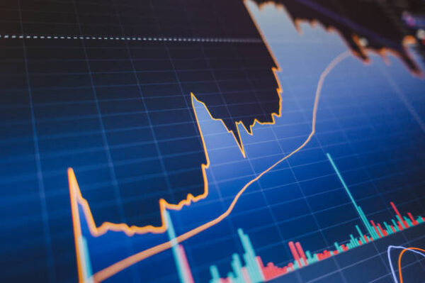 Analysing the Effects of Global Economic Trends on Personal Finance Strategies